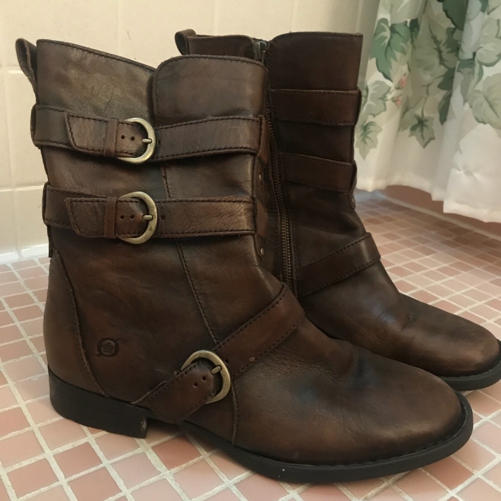 Born brown leather fall boots size 8.5 womens